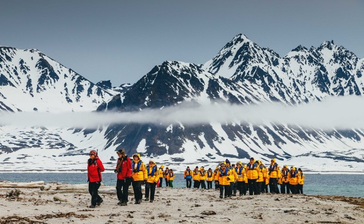 Group Tour Svalbard