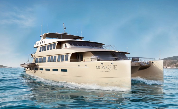 Monique exterior