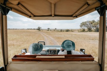 Serengeti Deluxe Fly-in Safari