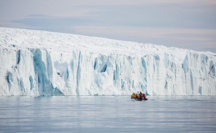 Glaciar zodiac cruise svalbard 