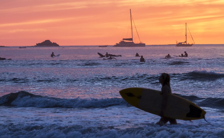 Tamarindo Surfing