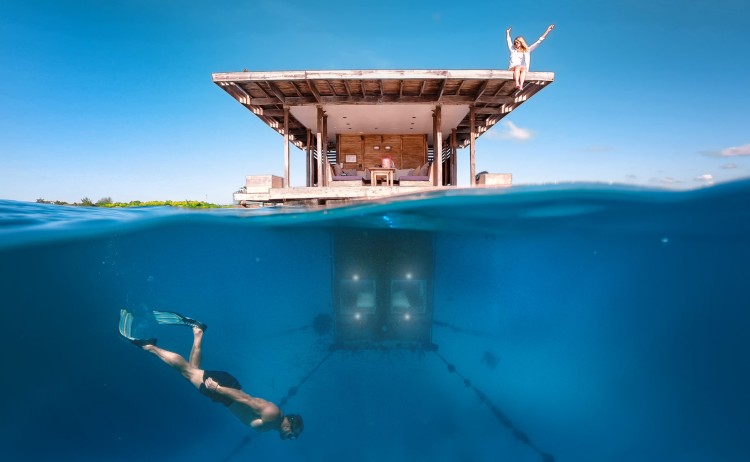 underwater room