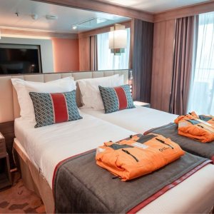 World Explorer Cabin 