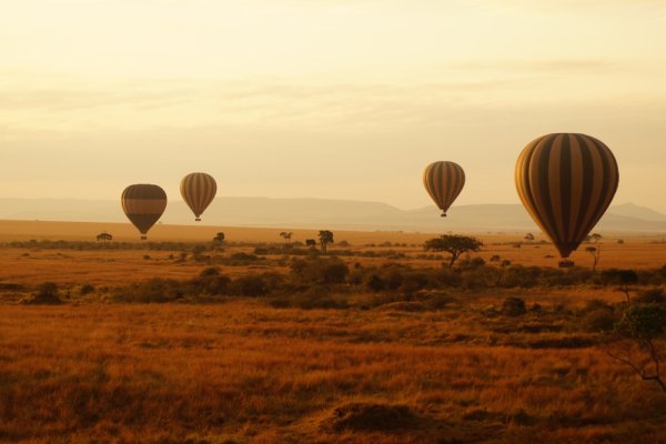 Hot Air ballooning over Masai Mara in Kenya 