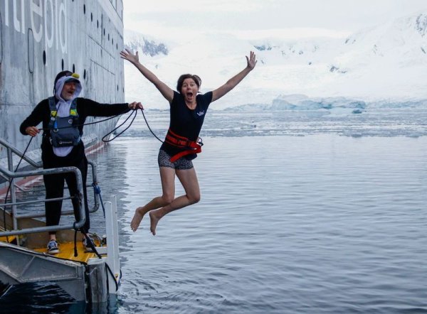 Tara polar plunge in Antarctica