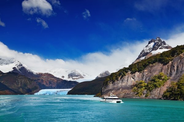 Lago Argentino shutterstock 130625507By Dmitry Pichugin 800